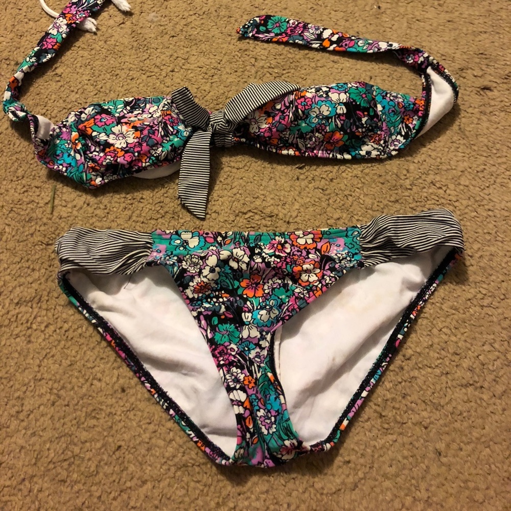 cute bikini!